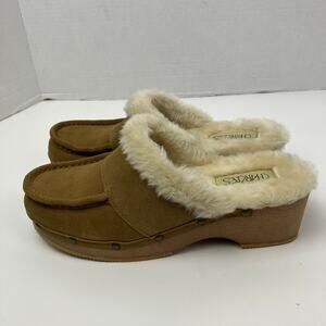 Charlies NWOT Faux-fur Lined Platform Clogs Tan Suede Studded Sz 8